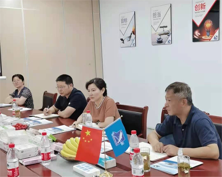省藥品監(jiān)督管理局第一分局局長(zhǎng)張淼一行蒞臨深藍(lán)醫(yī)療考察調(diào)研