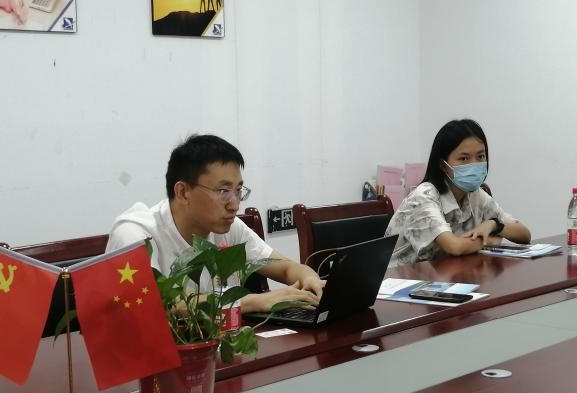 新華社經濟新聞采訪部主任程士華一行蒞臨深藍醫(yī)療考察調研